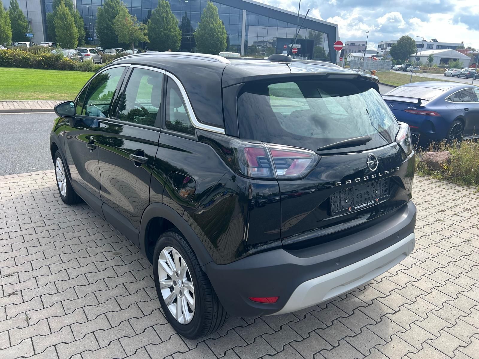 Opel Crossland 1.5 D Elegance Aut. - Samsaru's Car Outlet