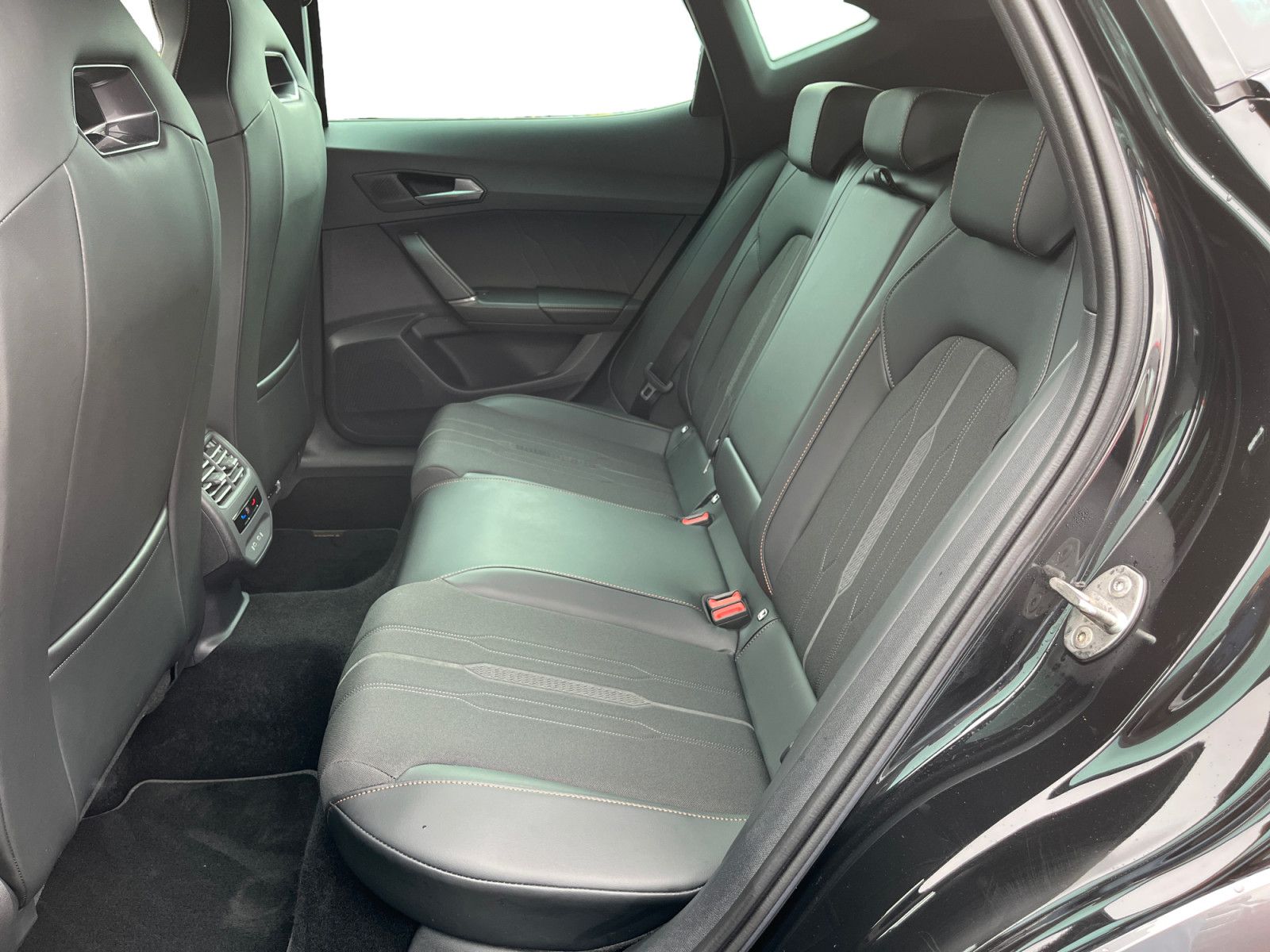 Cupra Formentor VZ 2.0TSI DSG 4Drive Pano AHK 360° LED