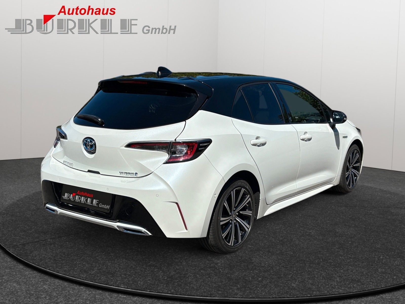 Toyota Corolla Hybrid Team - Samsaru's Car Outlet