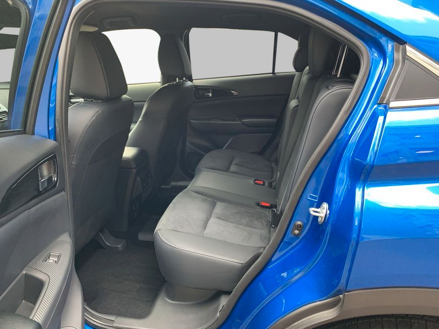 Mitsubishi Eclipse Cross Plug-In Hybrid 4WD Select
