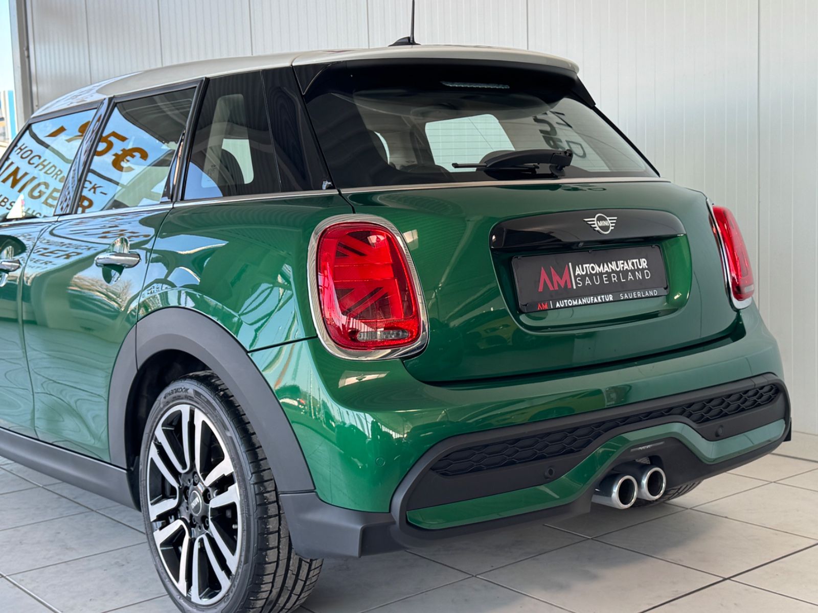MINI Cooper S Classic - Samsaru's Car Outlet