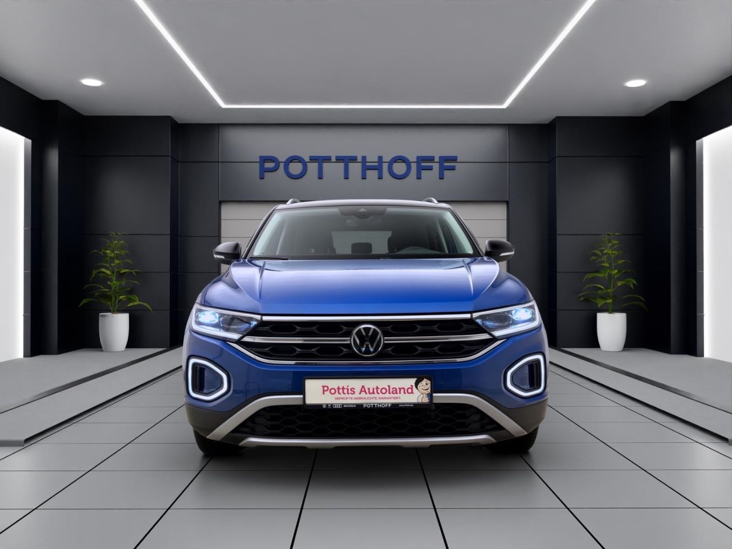 Volkswagen T-Roc 1.0 TSI STYLE - Samsaru's Car Outlet