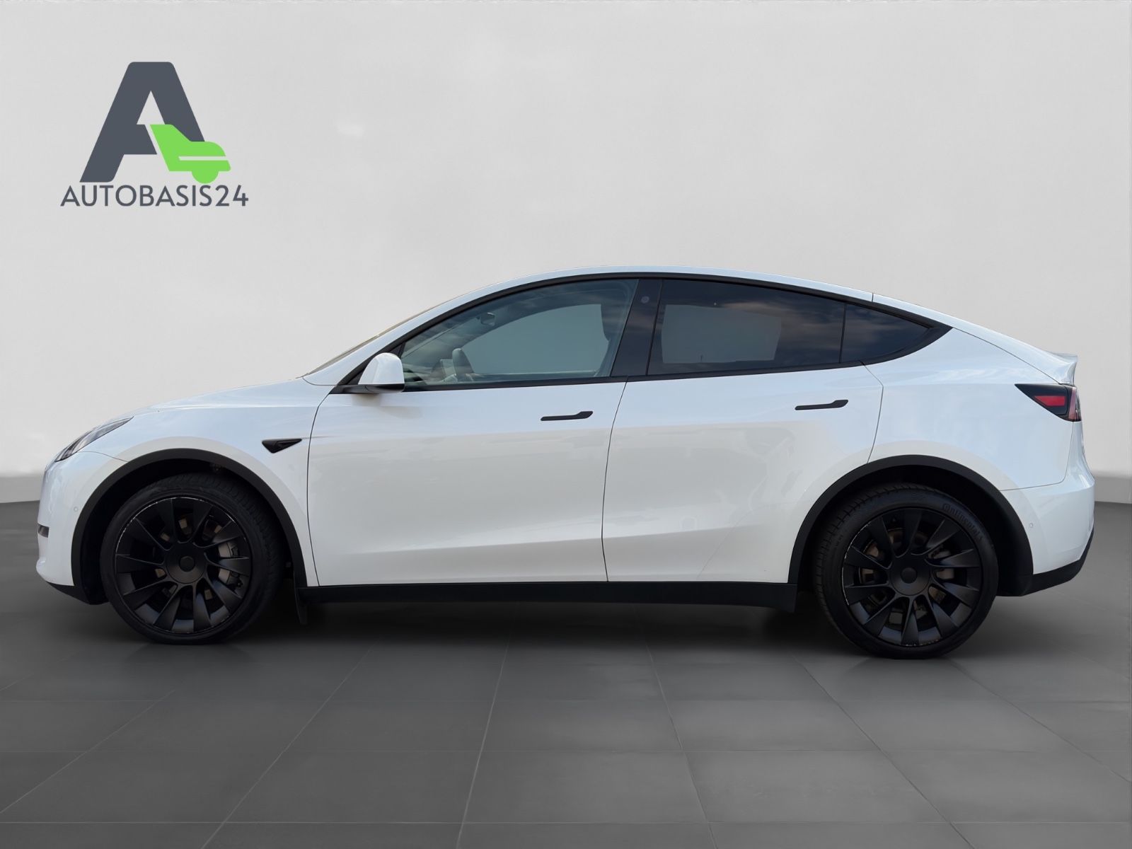 Tesla Model Y Long Range Dual AWD *AHK*1.Hand*