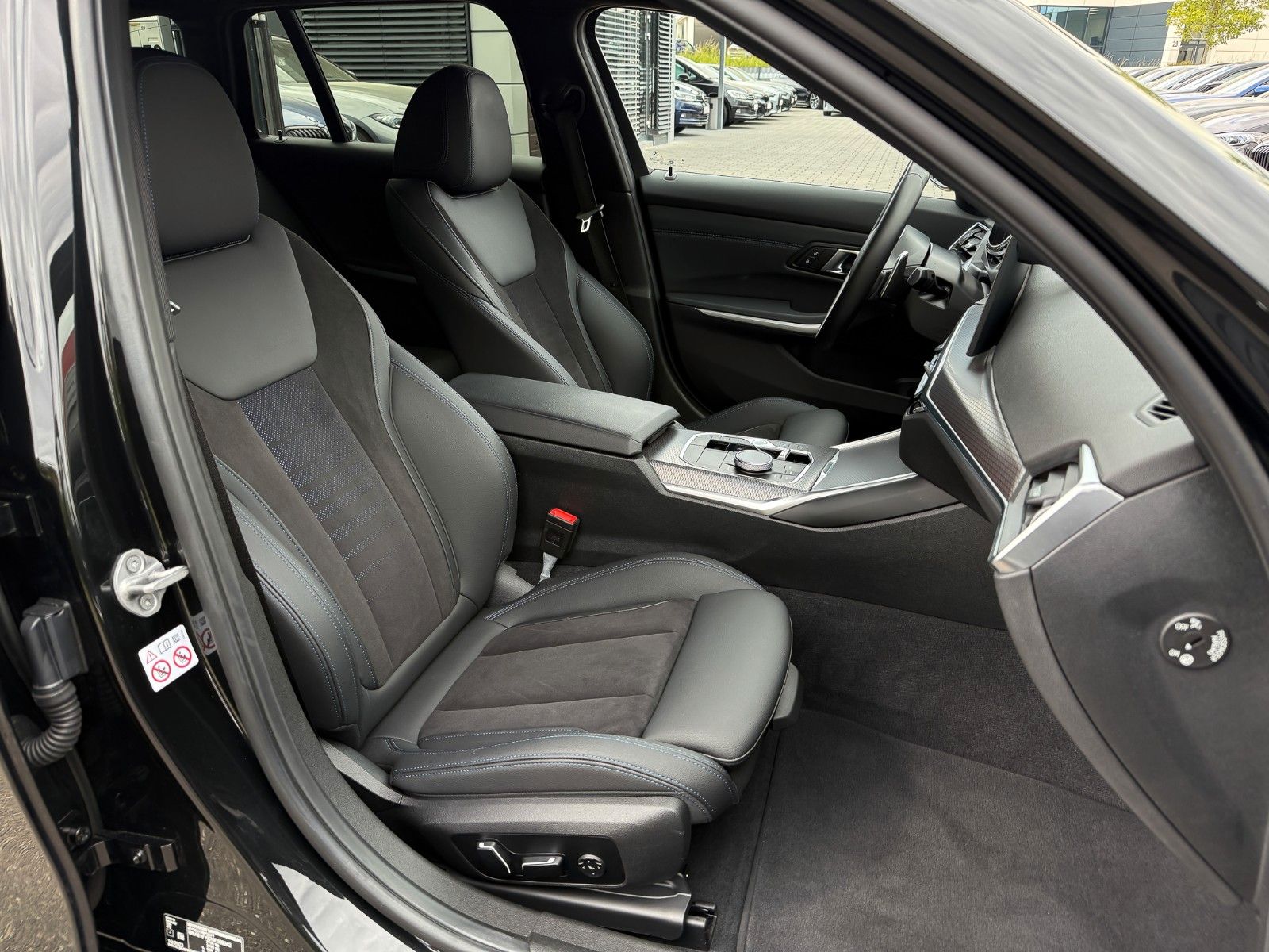 BMW 330 i M Sport - Samsaru's Car Outlet