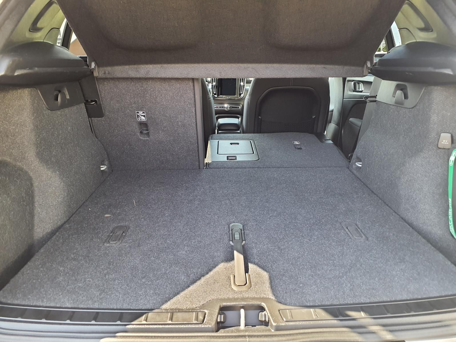 Volvo XC40 B4 Benzin Aut. AHK / ACC / BLIS