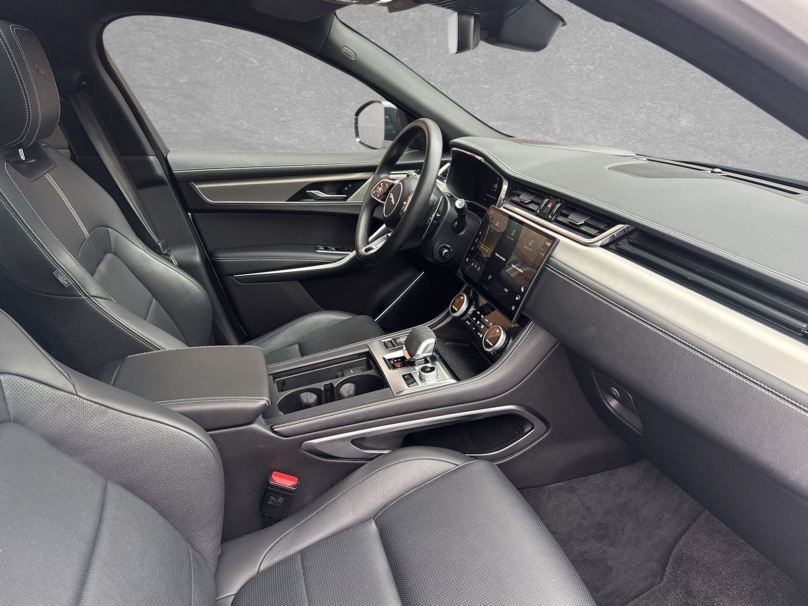 Jaguar F-Pace D300 AWD R-Dynamic SE 90th / HUD / Winter