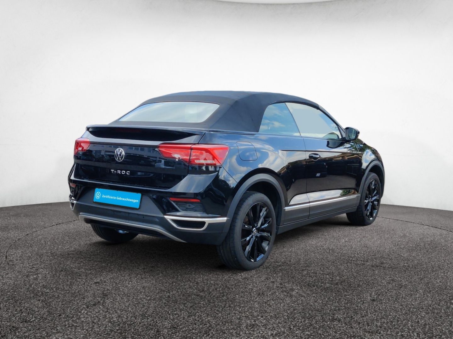 Volkswagen T-Roc Cabriolet 1.0 TSI Style - Samsaru's Car Outlet