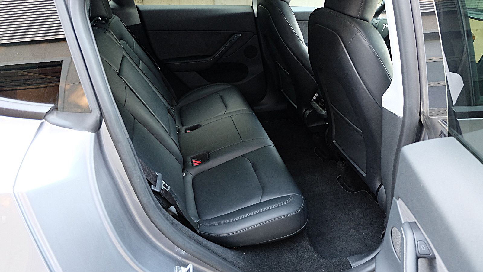 Tesla Model Y Long Range Dual AWD