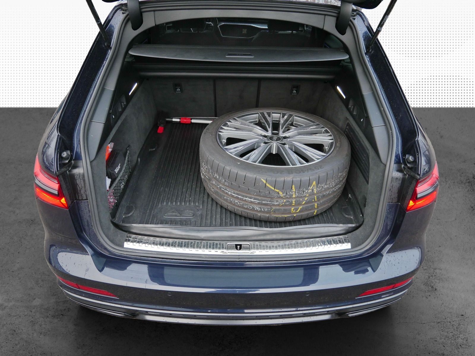 Audi A6 Avant 55 TFSI qu. S-Line - Samsaru's Car Outlet