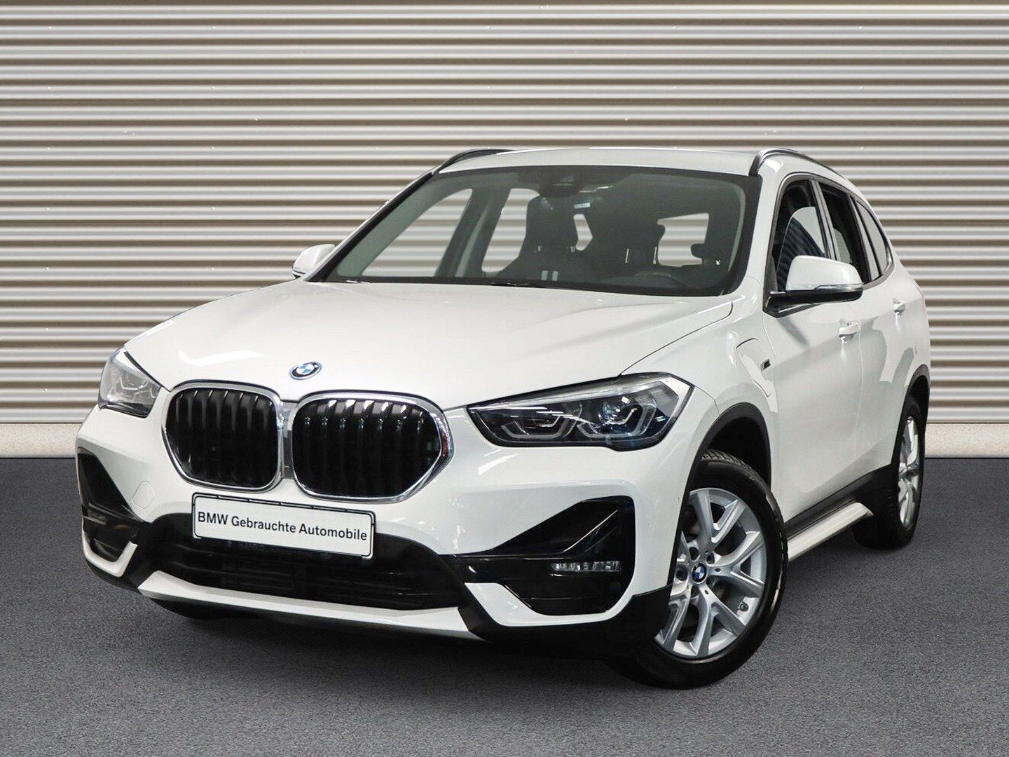 BMW X1 xDrive25e Sport Line - Samsaru's Car Outlet