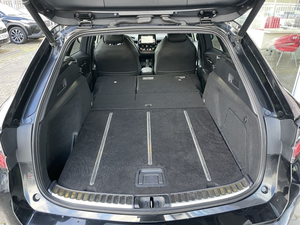 Toyota Corolla 2.0 Hybrid Touring Sports Lounge