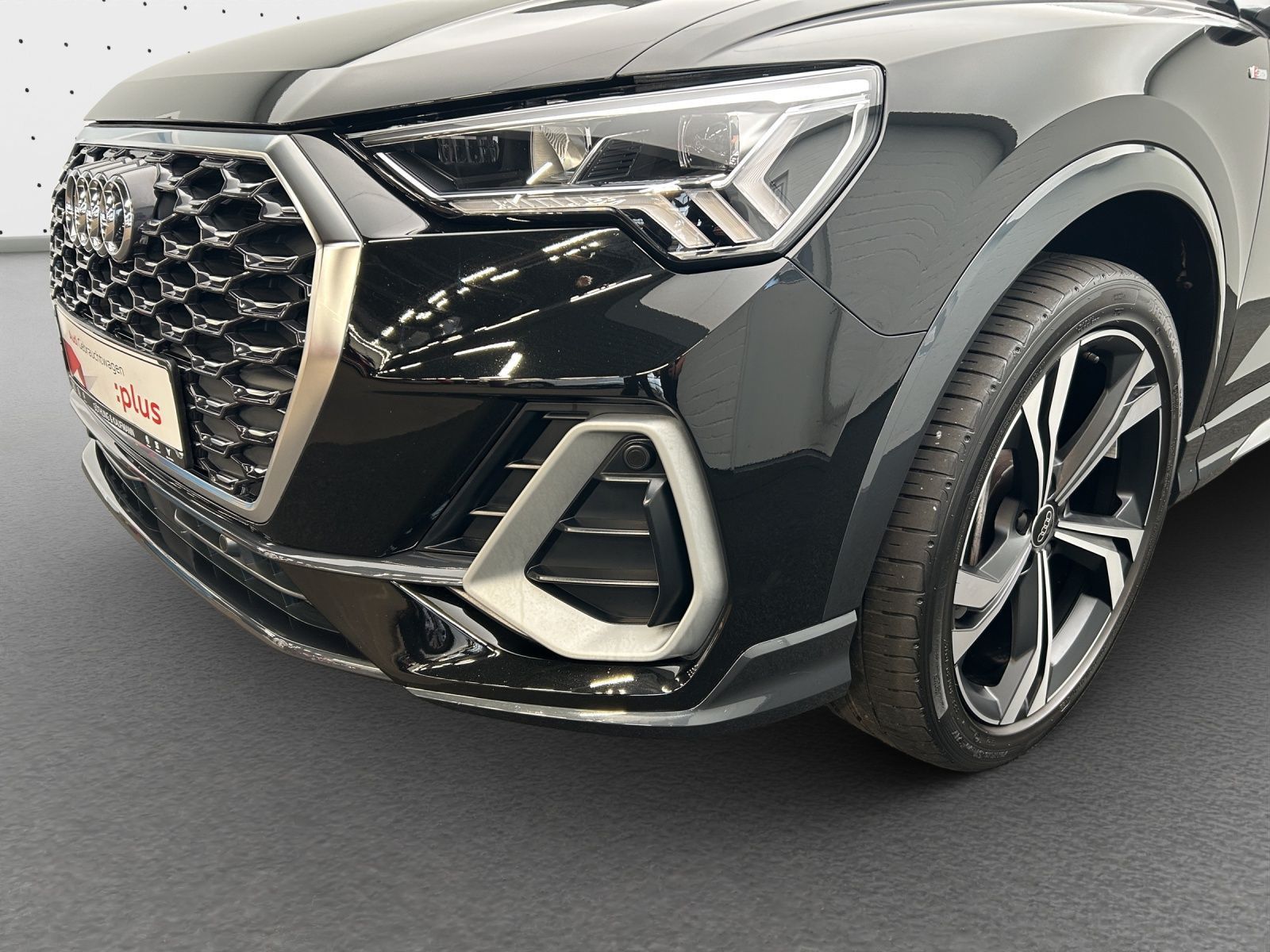 Audi Q3 Sportback 40 TDI qu S line - Samsaru's Car Outlet