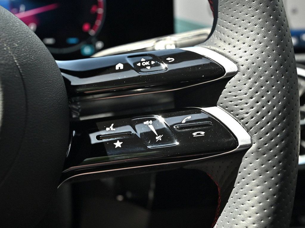 Mercedes-Benz CLA 250 SB 4M AMG Sport Premium - Samsaru's Car Outlet