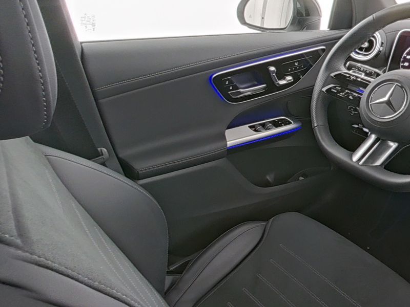 Mercedes-Benz GLC 300 d 4M AMG-Sport/Pano/AHK/Night/Distr/20'