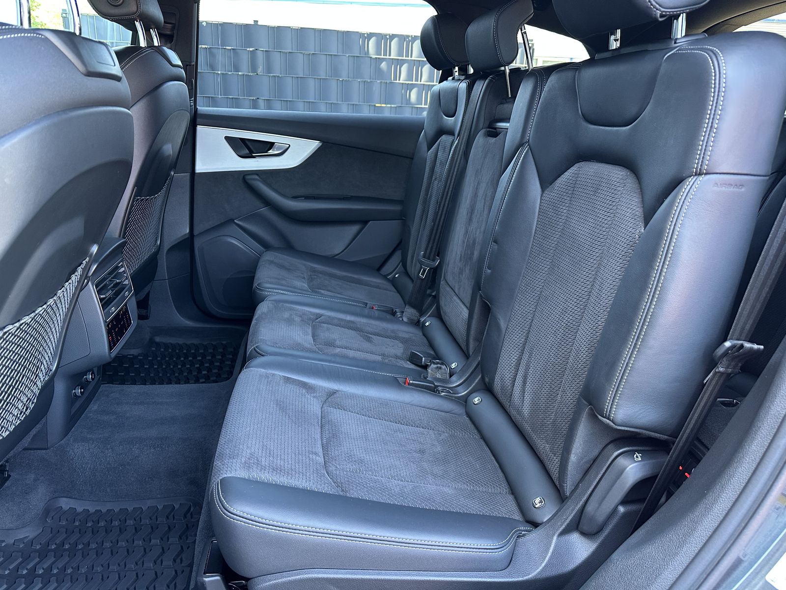 Audi Q7 50 TDI S-Line Black 7Sitzer NAV+MATRIX+AHK+VC