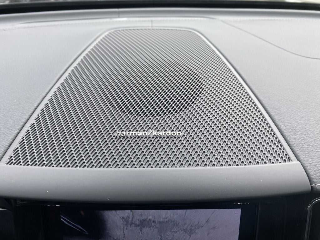 Volvo XC60 Ultra Black Edition Recharge Plug-In Hybrid