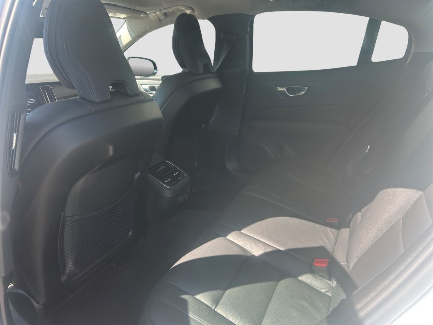 Volvo S60 B5 Ultimate Dark FLA*ACC*HUD*4xSHZ*STH*LM