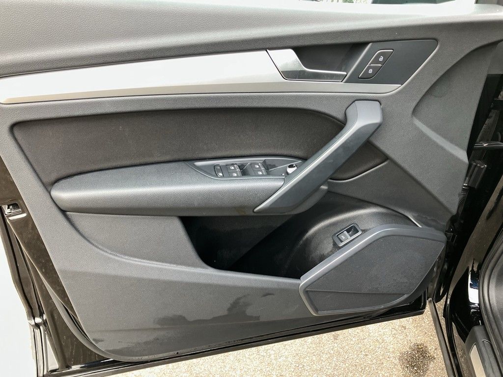 Audi Q5 35 TDI Tiptronic - Samsaru's Car Outlet