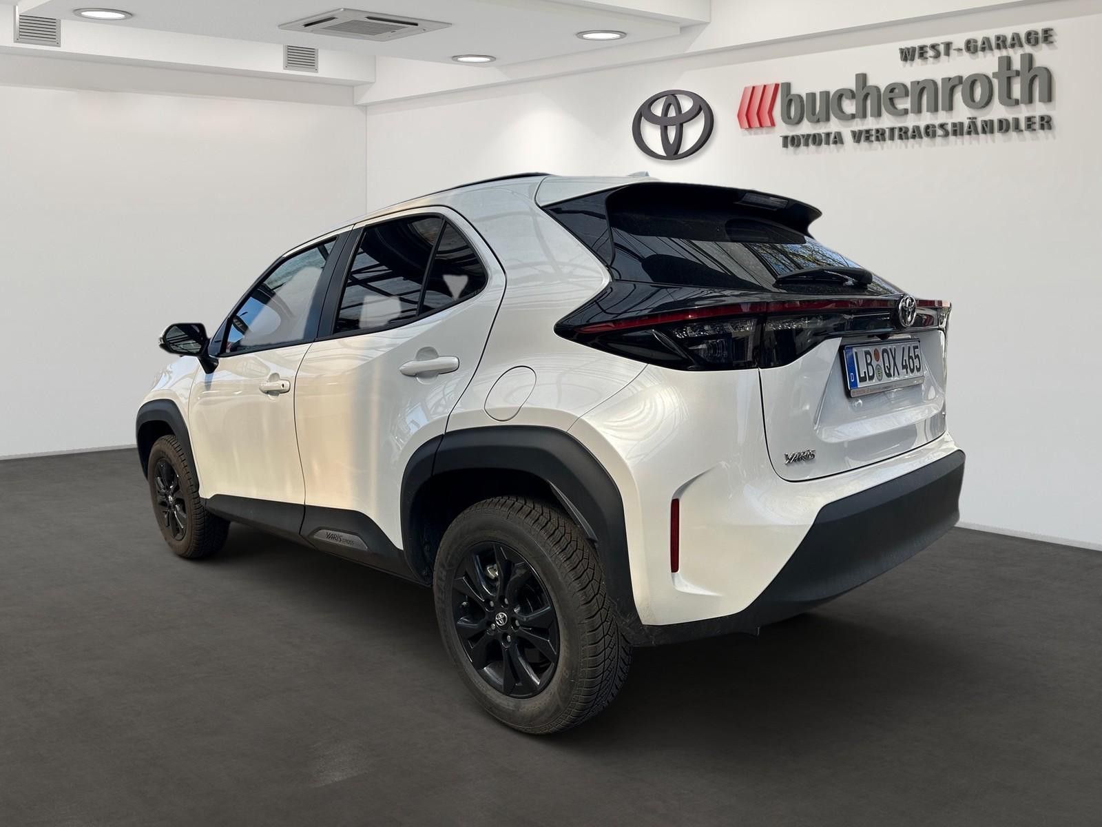 Toyota Yaris Cross Hybrid FWD Black&White Navi+Winterko