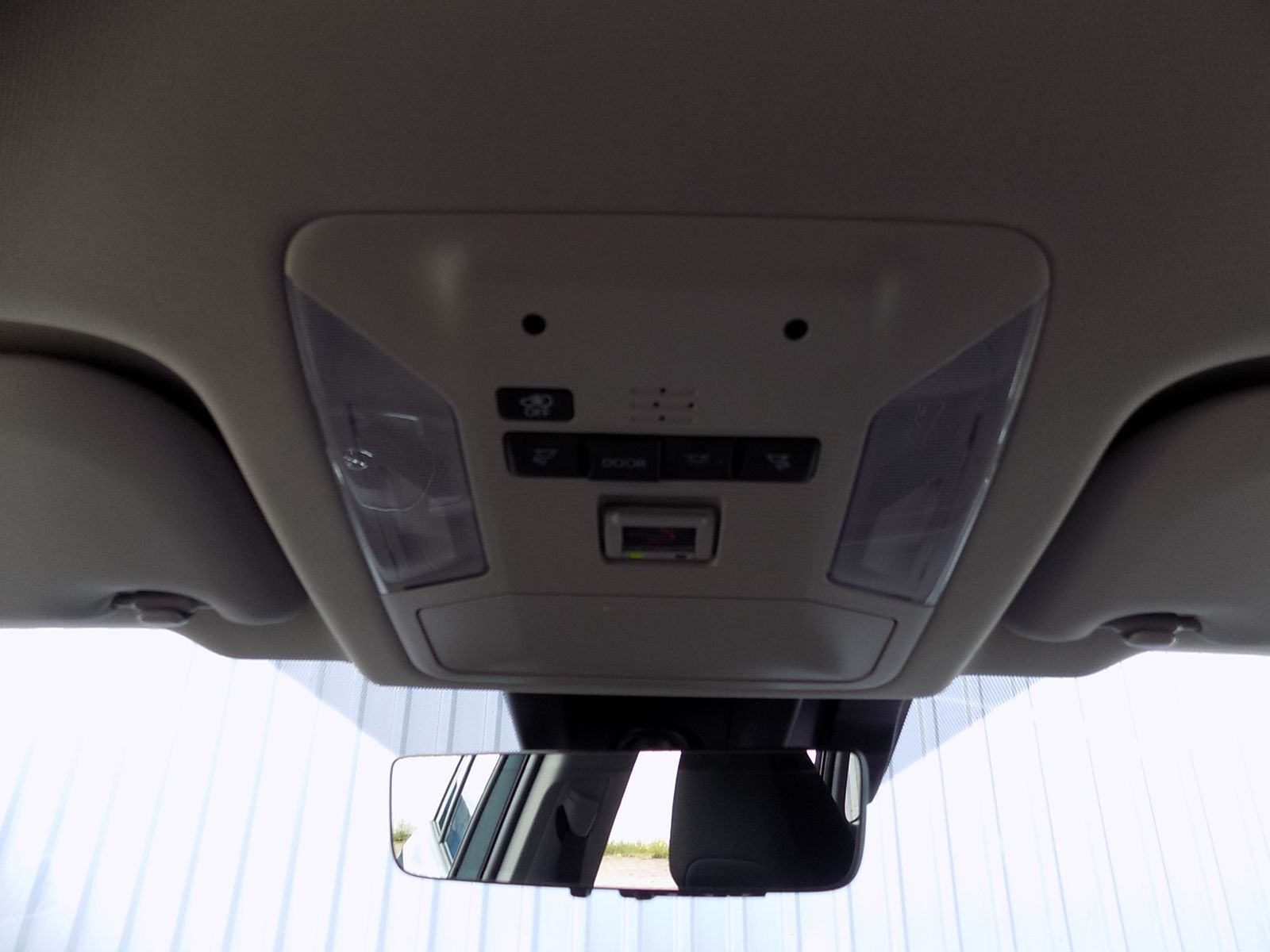 Toyota RAV4 2.5 l Hybrid 4x2 - Samsaru's Car Outlet