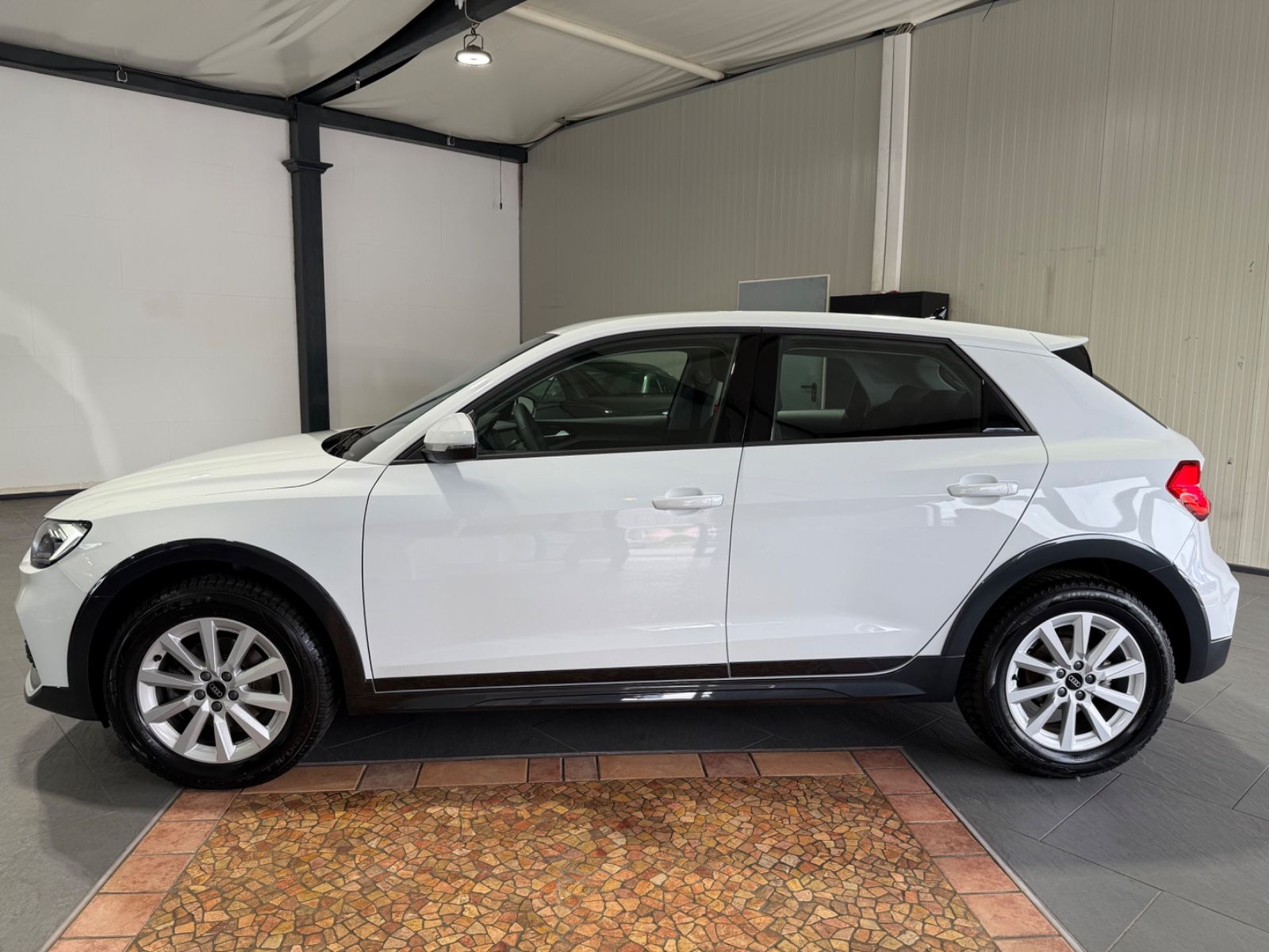 Audi A1 30 TFSI - Samsaru's Car Outlet