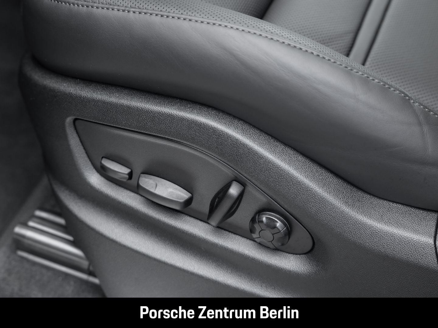 Porsche Cayenne S E-Hybrid Coupe HA-Lenkung InnoDrive