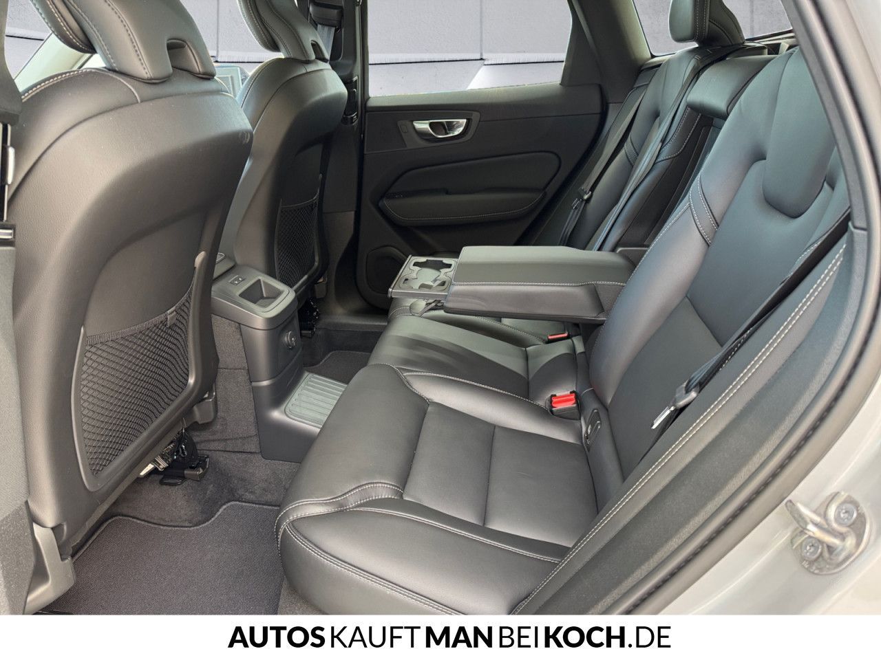 Volvo XC60 T6 Plug-In AWD - Samsaru's Car Outlet
