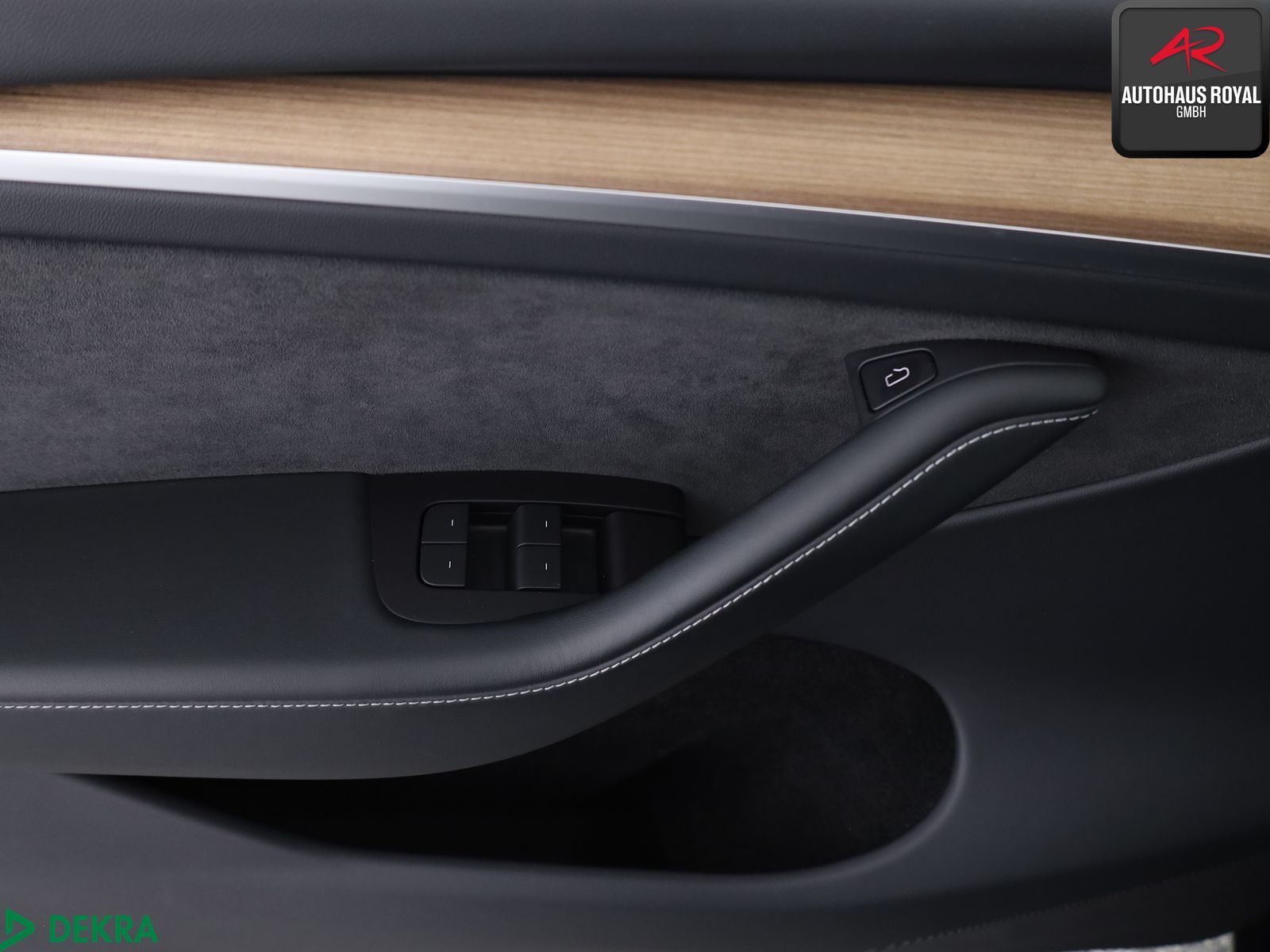 Tesla Model Y PERFORMANCE Dual Motor AWD PANO,KEYLESS