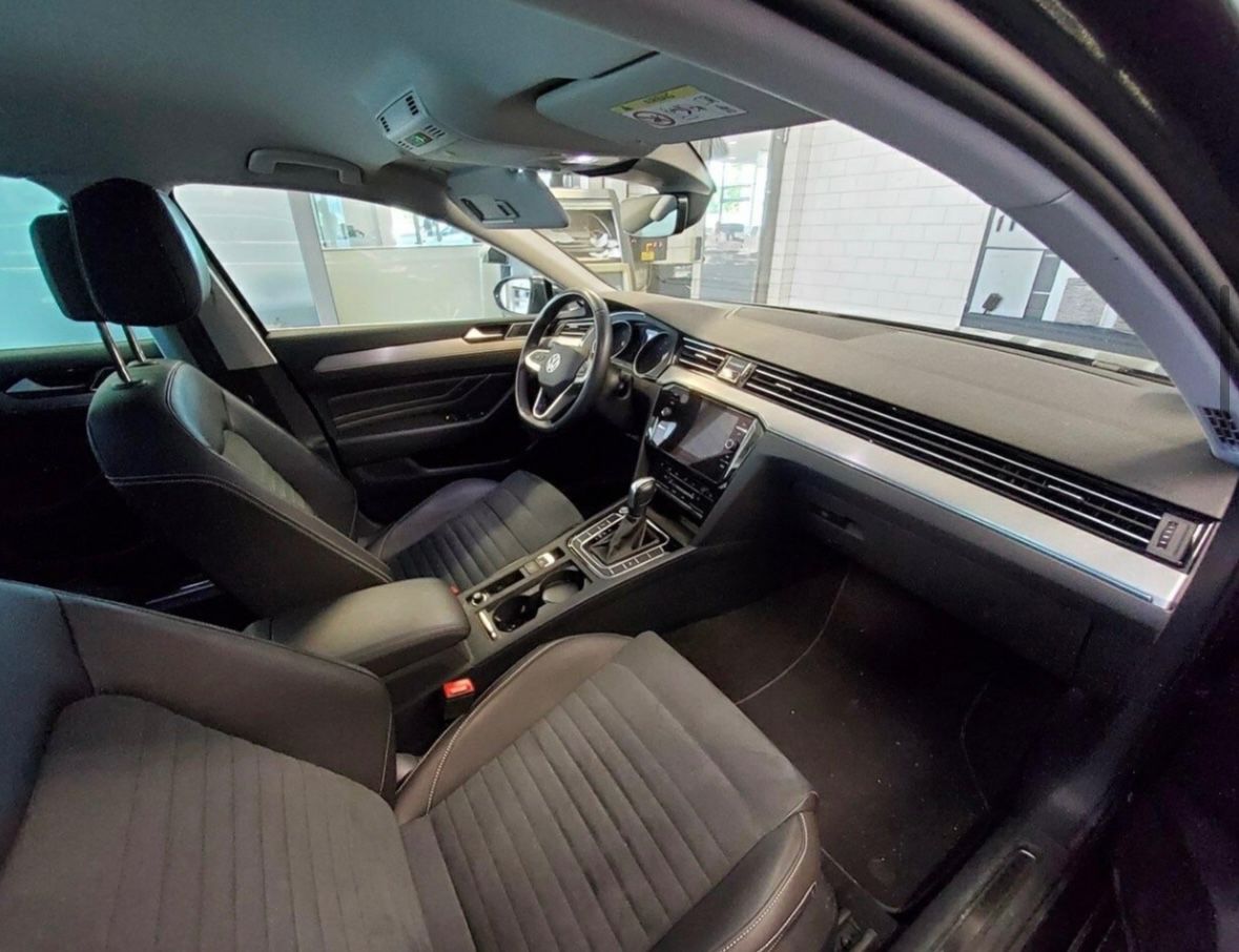 Volkswagen Passat Variant 2.0 TDI DSG Elegance - Samsaru's Car Outlet