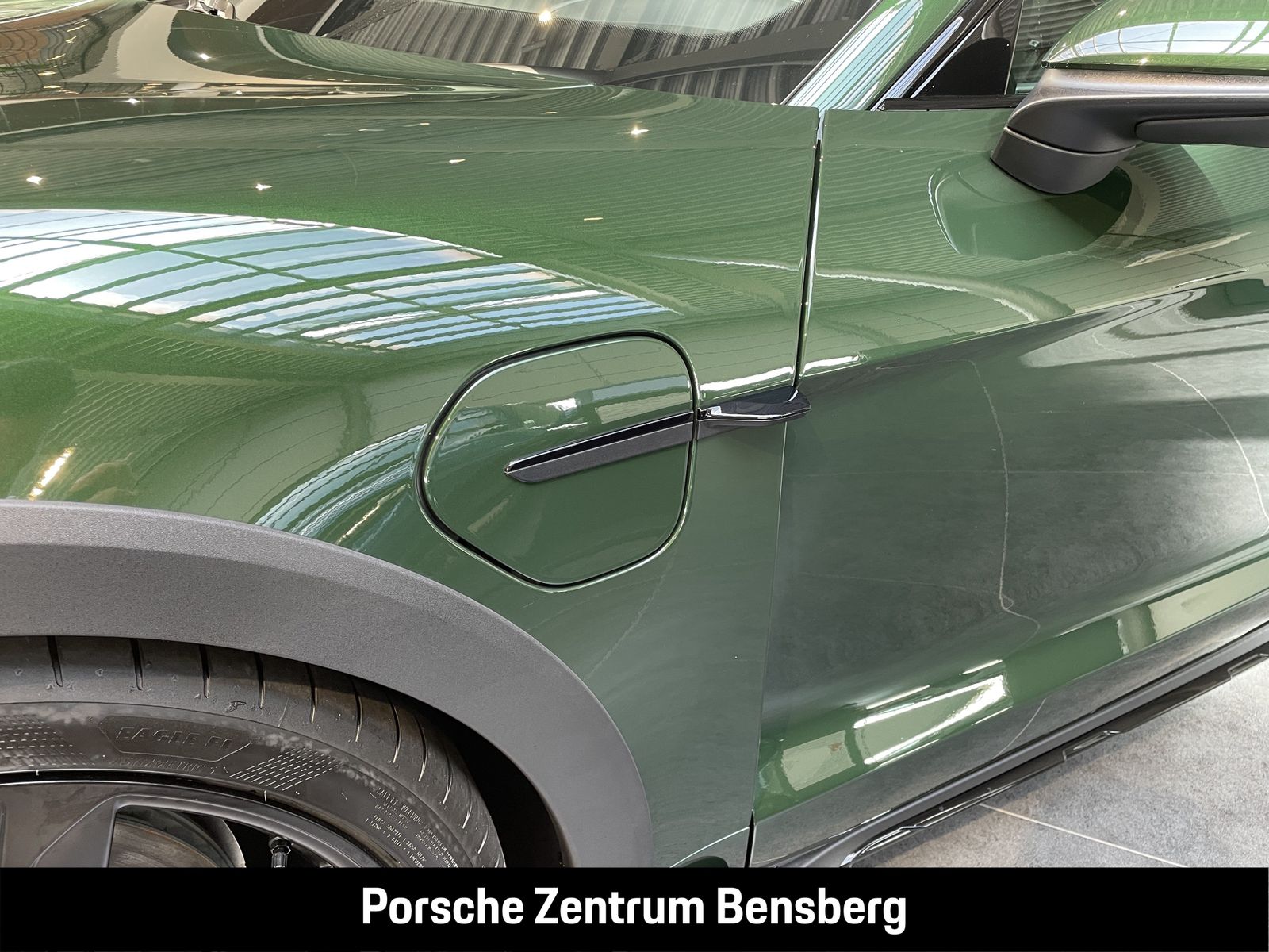 Porsche Taycan 4S Cross Turismo