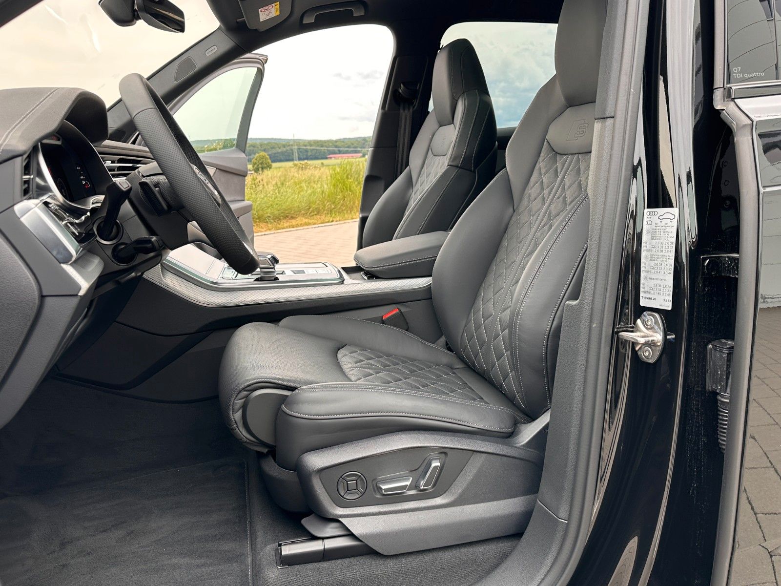 Audi Q7 50 TDI S line +AHK+STANDHEIZUNG+PANO+B&O