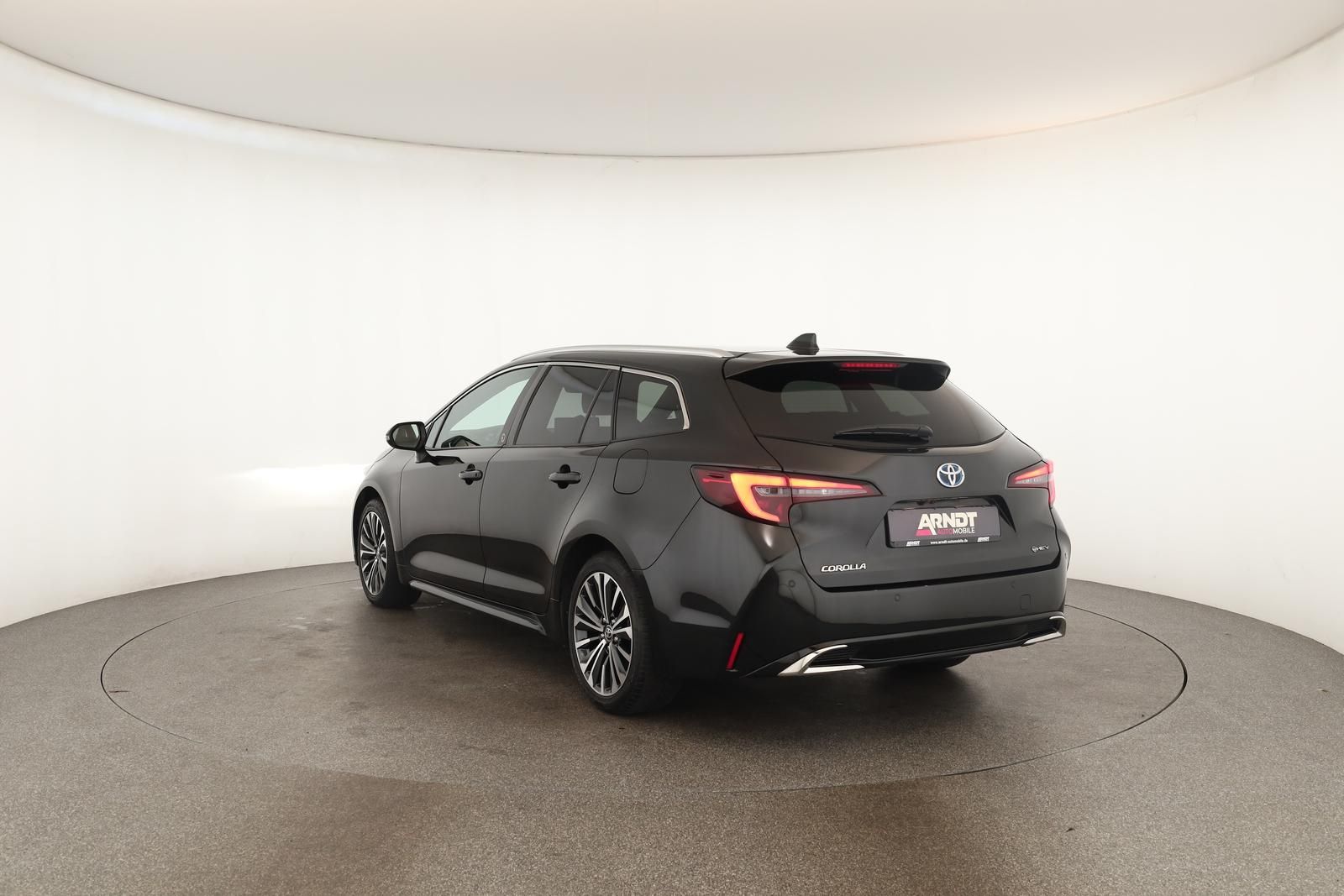Toyota Corolla Touring Sports 2.0 CVT Team D Navi Kam