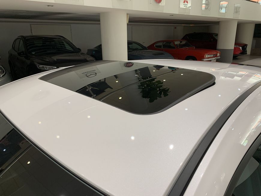 Mazda 3 e-SKYACTIV-X 186 M HYBRID Aut. TAKUMI 137 kW,