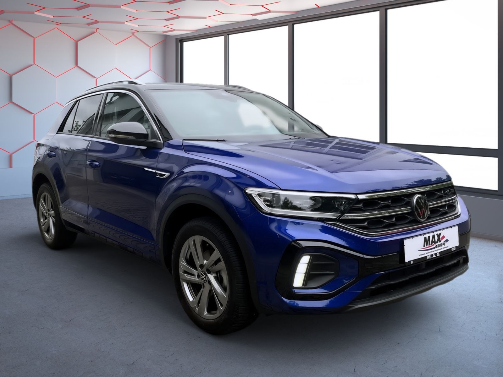 Volkswagen T-Roc 1.0 TSI R-LINE - Samsaru's Car Outlet
