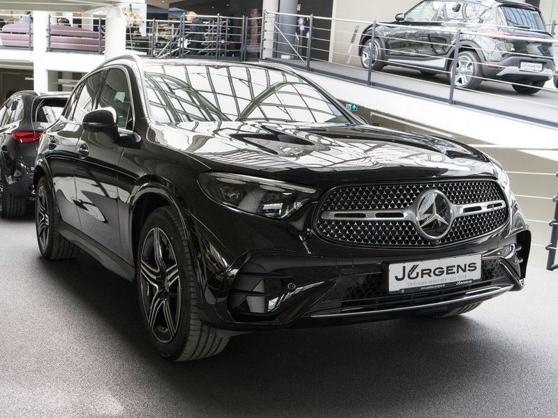 Mercedes-Benz GLC 300 d 4M AMG-Sport/Pano/AHK/Distr/Memo/20'