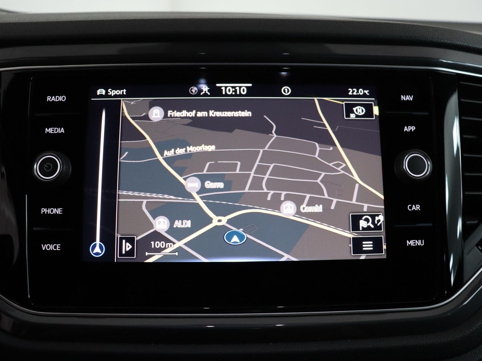 Volkswagen T-Roc R-Line - Samsaru's Car Outlet