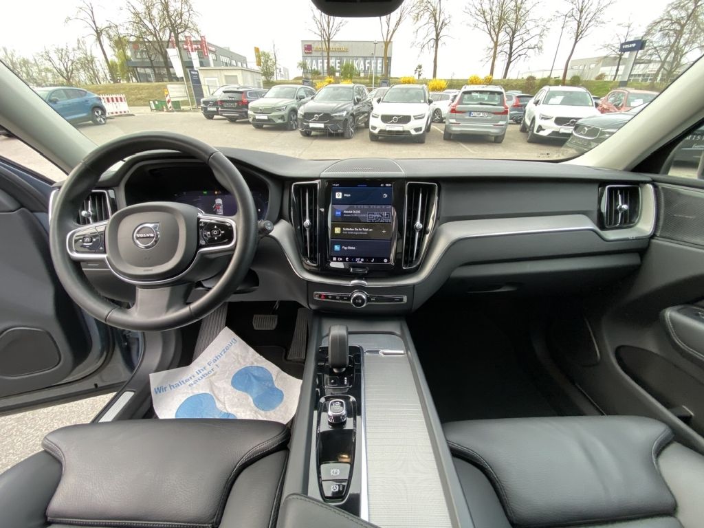 Volvo XC60 Plus Dark AWD B4 Diesel EU6d AHK digitales