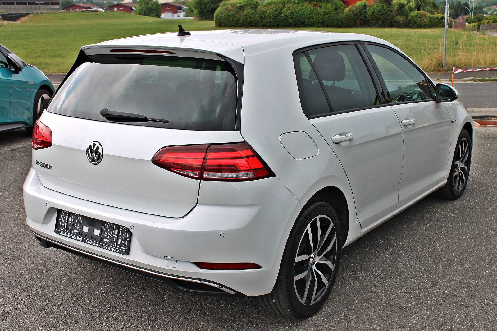 Volkswagen e-Golf 100KW - Samsaru's Car Outlet