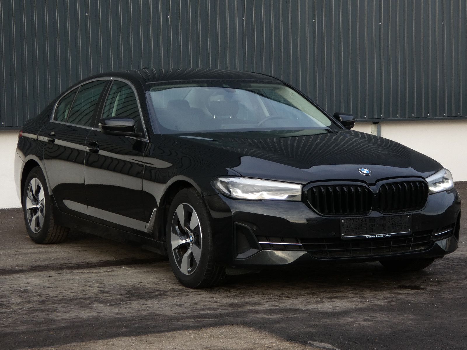 BMW 520d xDrive LED Leder Navi Kamera 1-Hand Facelif