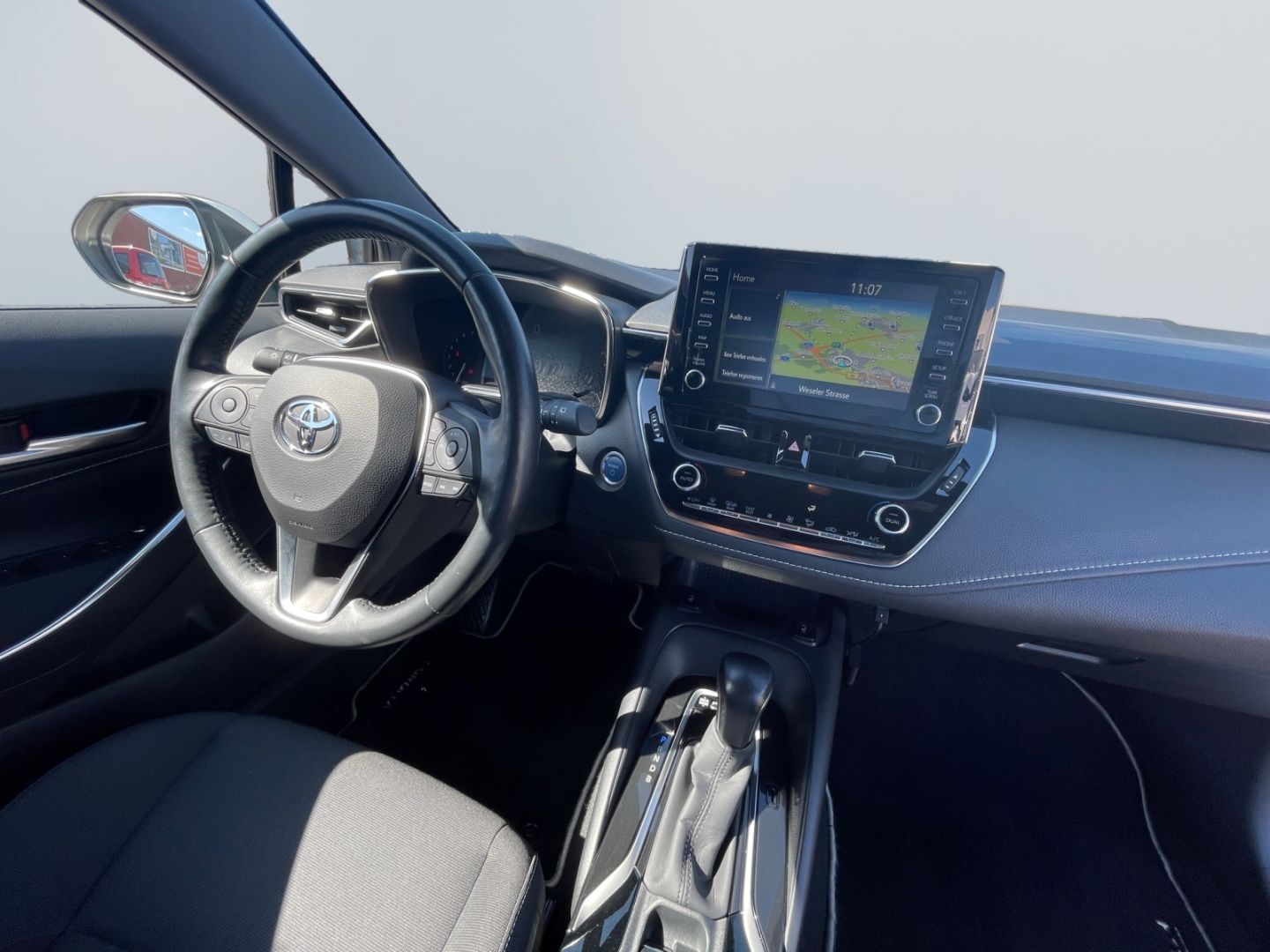Toyota Corolla 1.8 Hybrid TS - Samsaru's Car Outlet