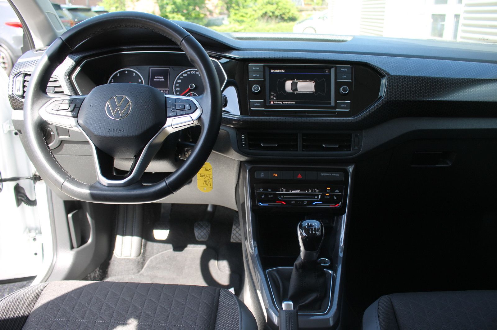 Volkswagen T-Cross Style - Samsaru's Car Outlet