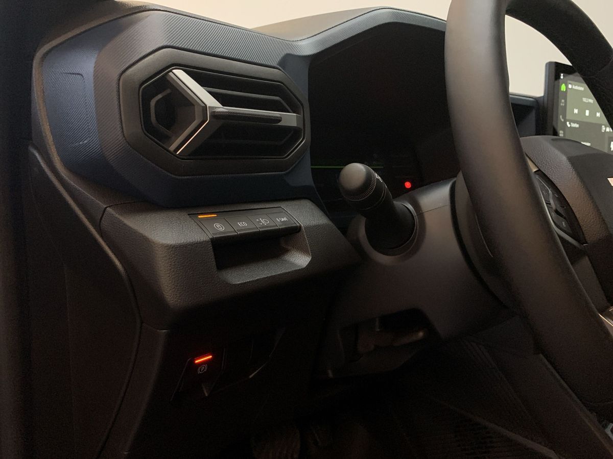 Dacia DUSTER JOURNEY HYBRID 140 - Samsaru's Car Outlet