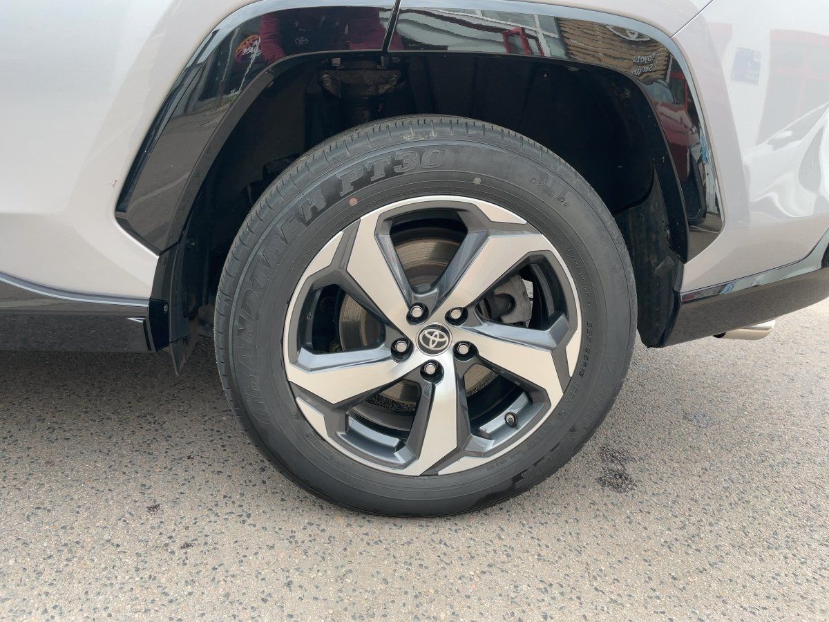 Toyota RAV4 2.5 PlugIn ACC+LED+Navi+SHZ+2xKlima+4xSHZ