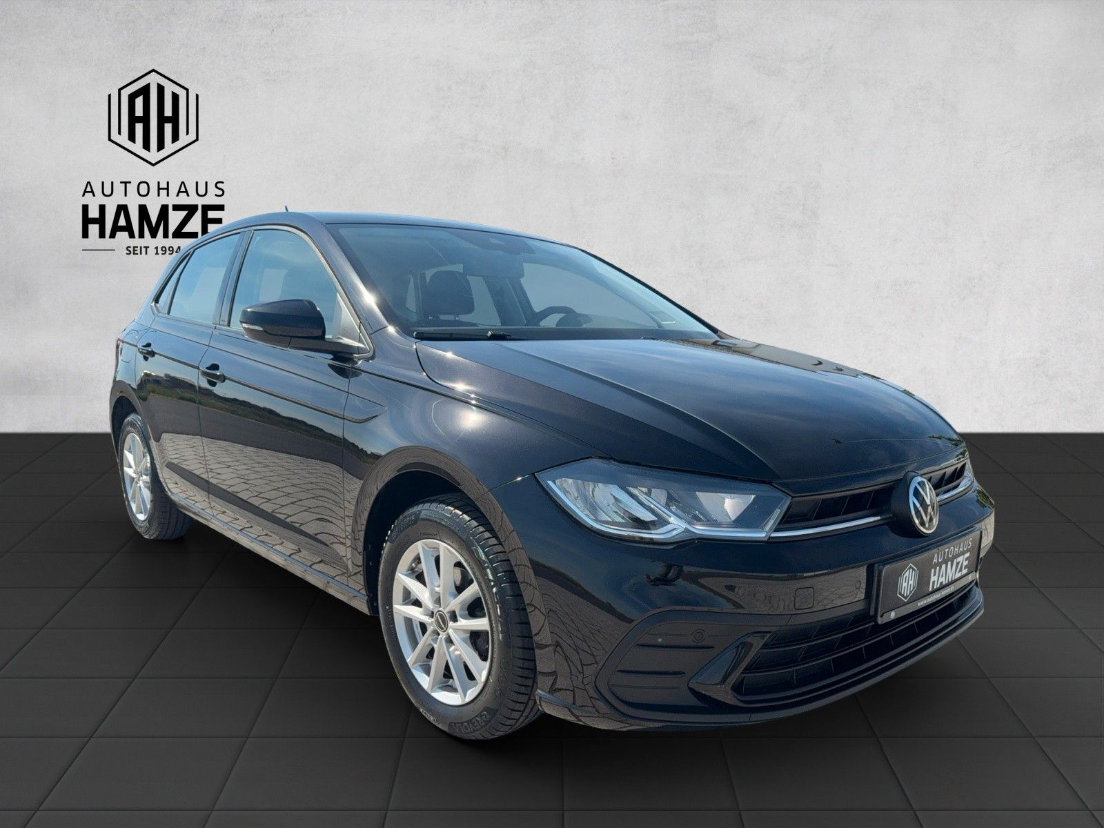 Volkswagen Polo VI Life 70KW DSG - Samsaru's Car Outlet