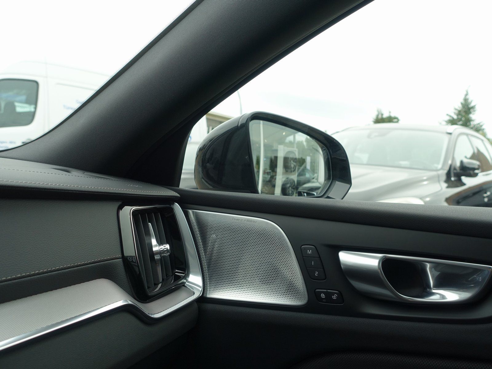 Volvo S60 Recharge Ultimate T8 AWD/HeadUP/B&W/Kamera