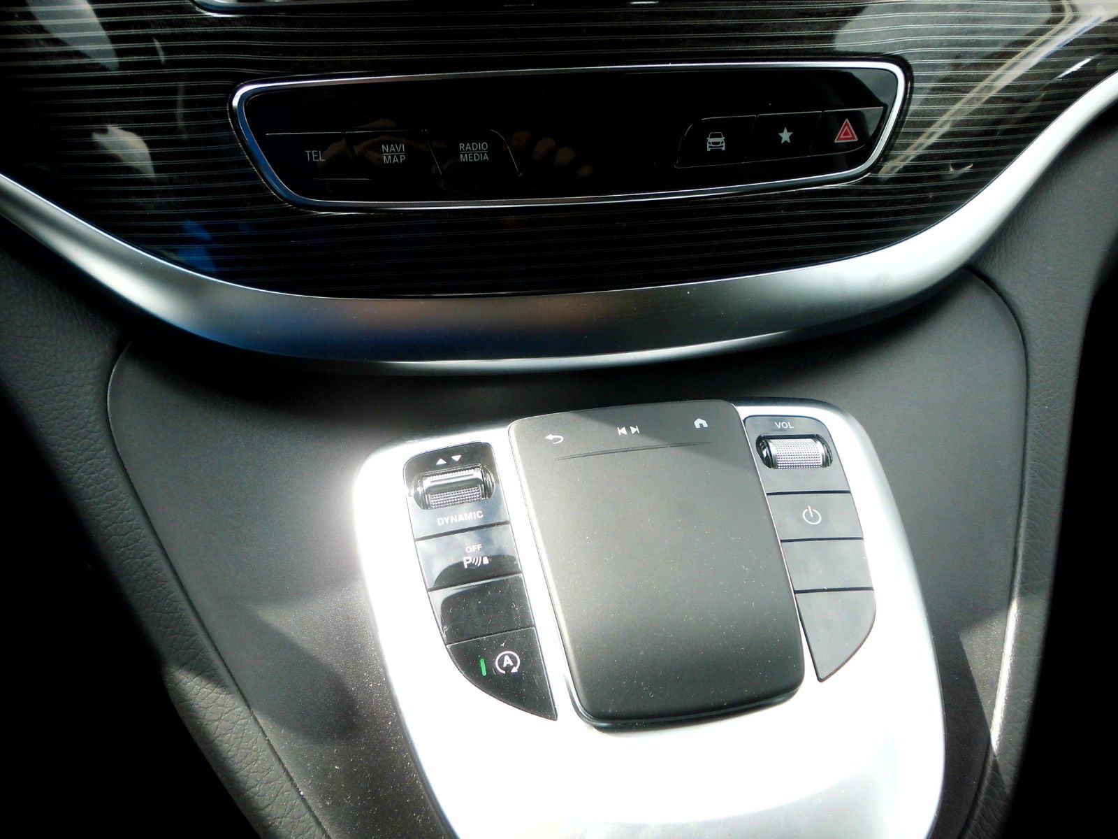 Mercedes-Benz V 220 d AVANTGARDE - Samsaru's Car Outlet