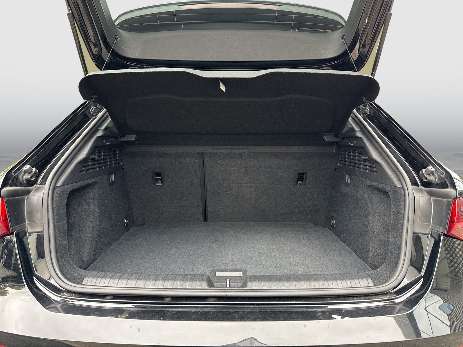 Audi A3 Sportback 40 HYBRID advanced ALU NAVI+ LED