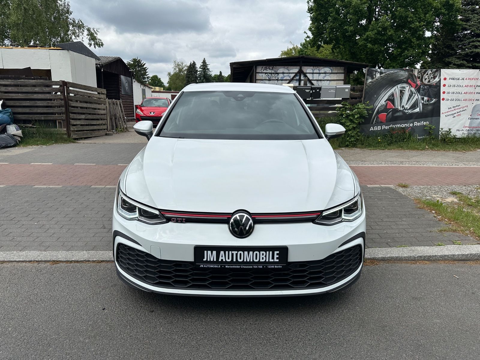 Volkswagen Golf VIII GTI - Samsaru's Car Outlet