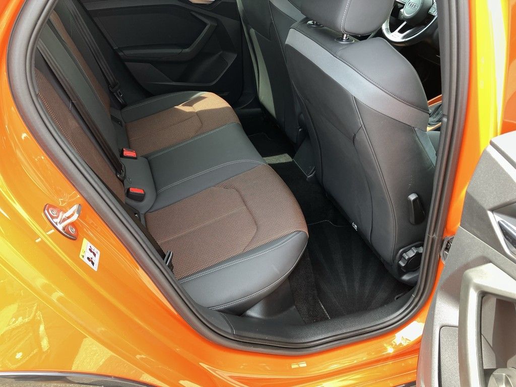 Audi A1 citycarver 30 TFSI S tronic edition one - Samsaru's Car Outlet