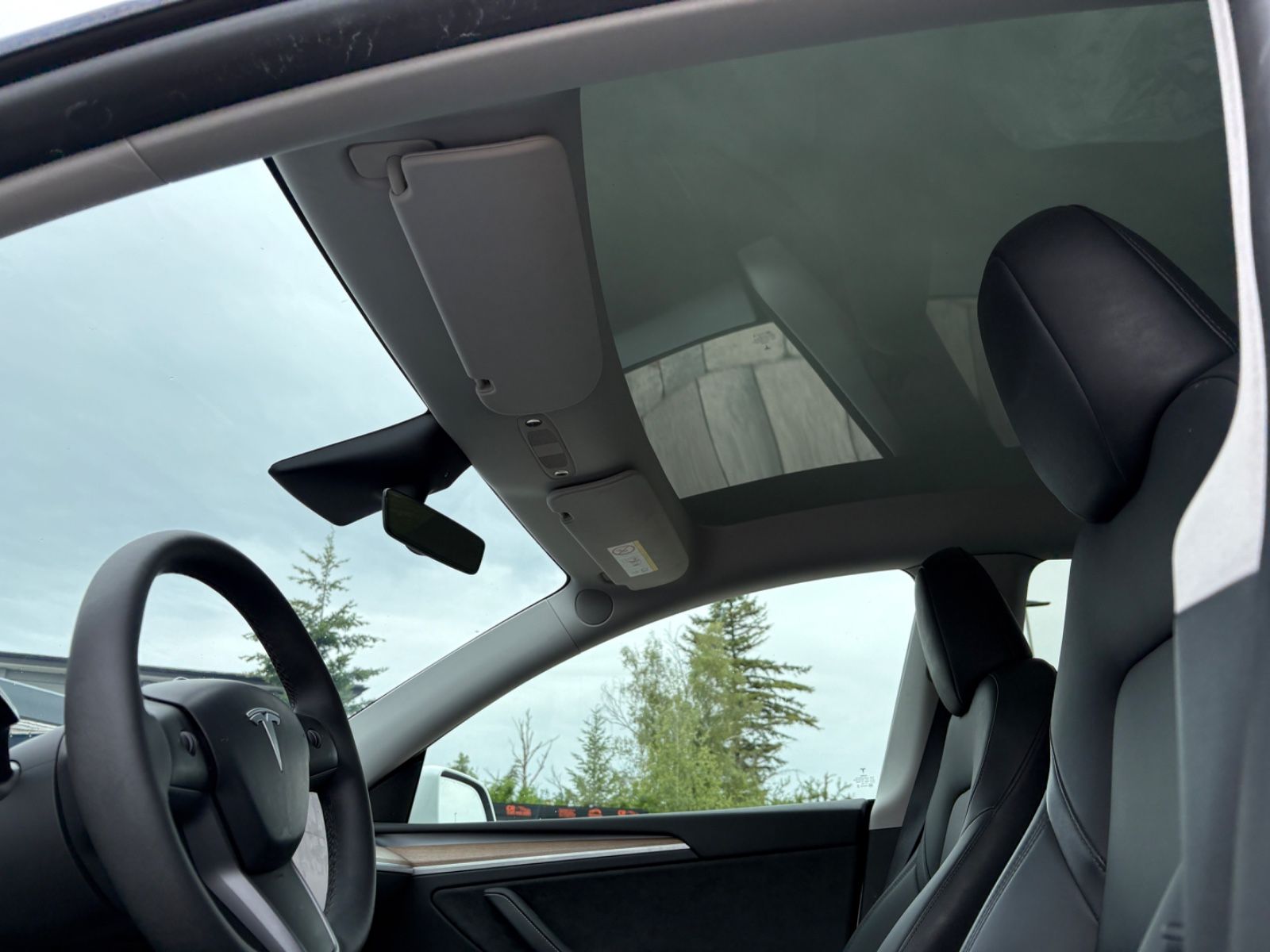 Tesla Model Y Long Range Dual AWD 8 fach Alu